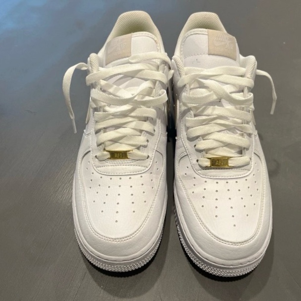 NEW Nike Woman's SIZE 12 Air Force 1 '07 Next Nature White Cream